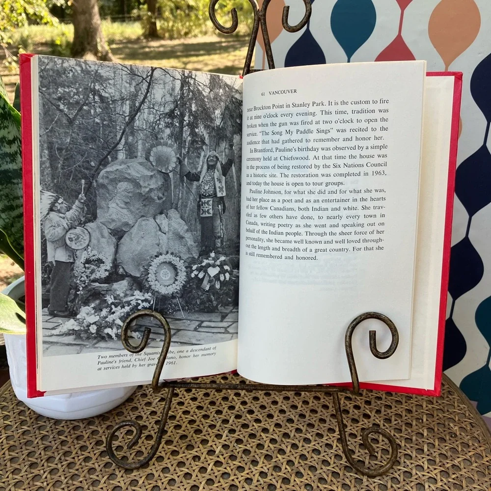 Pauline Johnson The Story of an American Indian by Lucie Hartley 1980 Hardback - Picture 8 of 13
